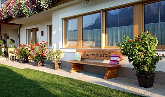 Landhotel Garni Bavaria Außenansicht Sommer 6